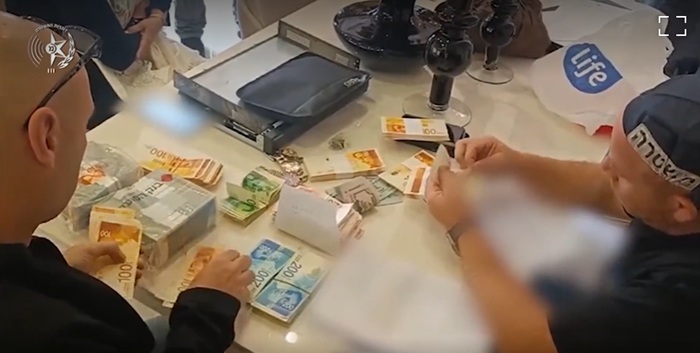  ������ ����� ����� ���: �� ����� ����� 400 ��� ���� �� ������ɡ ������� ����� ���